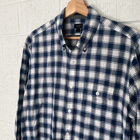 J. Crew Men’s Slim Fit Button Down Shirt - Size Large - Picture 3 of 6